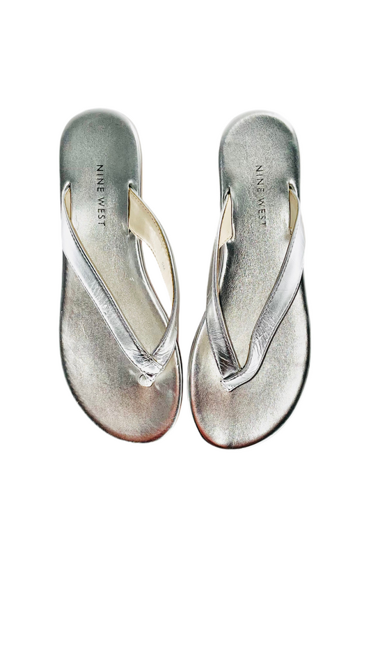 Pre-Loved silver NINE WEST faux leather and cork thong sandals - Size 5