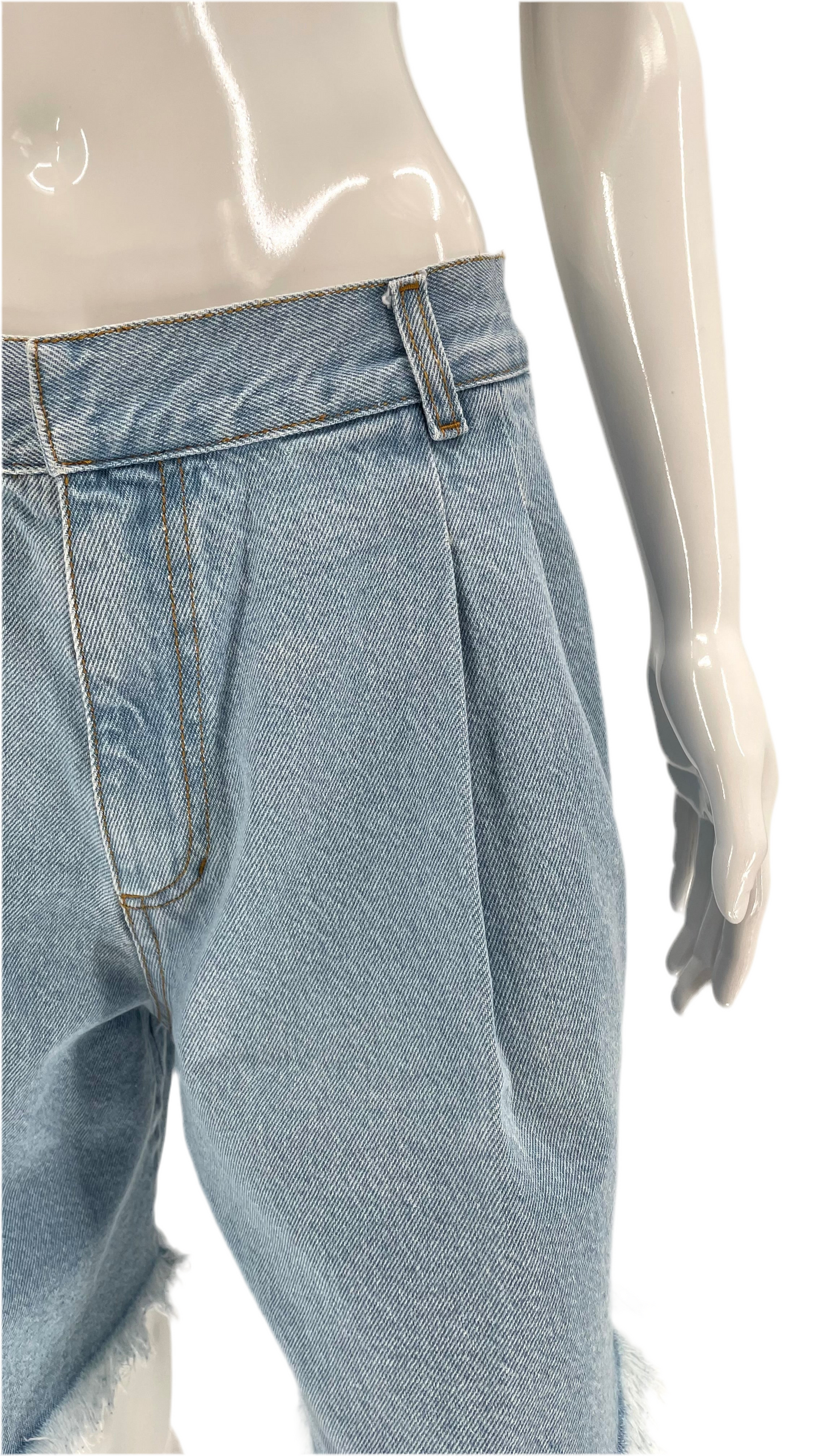 Pre-Loved KSENIA SCHNAIDER light wash denim shorts - Size L-XL