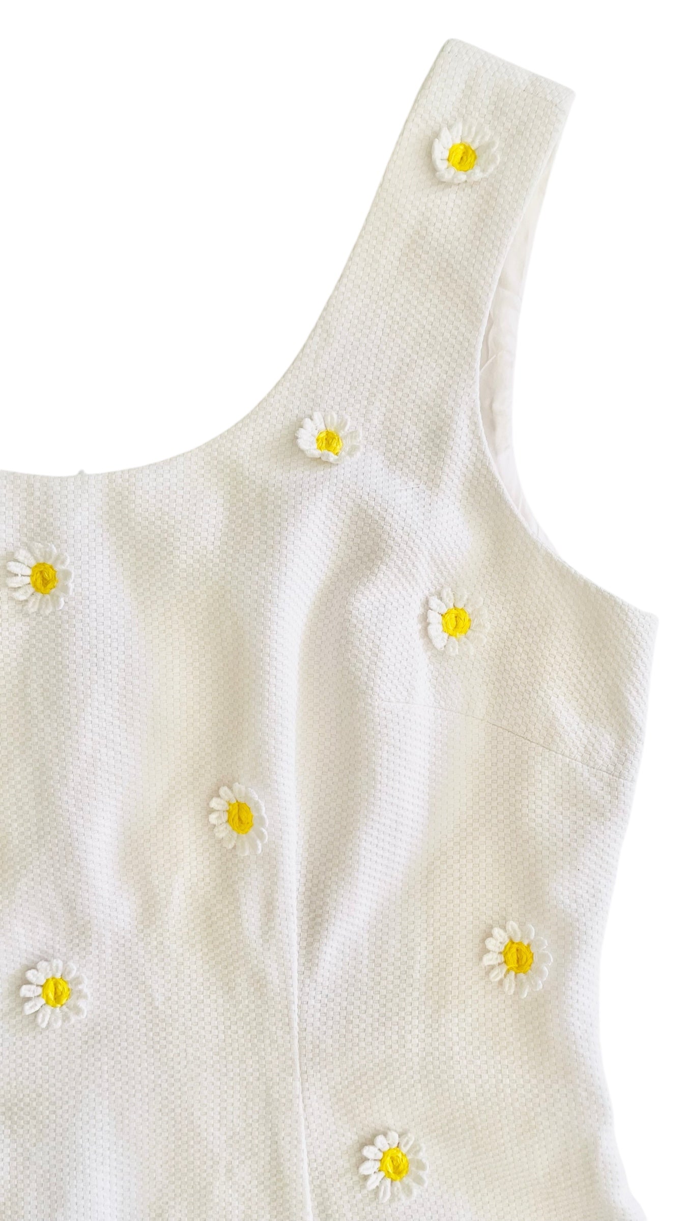 Pre-Loved LAUNDRY by SHELLI SEGAL white daisy mini tank dress - Size 4